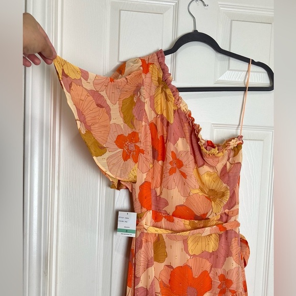 TAYLOR Floral Asymmetrical Neckline One Short Sleeve Ruffle
Trim midi dress - Picture 12 of 12